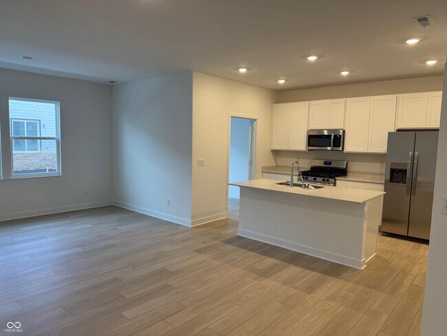 Building Photo - 15174 Swallow Fls Wy