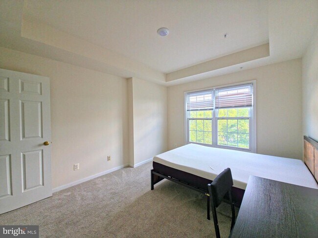 Building Photo - 5310 Birds View Ln
