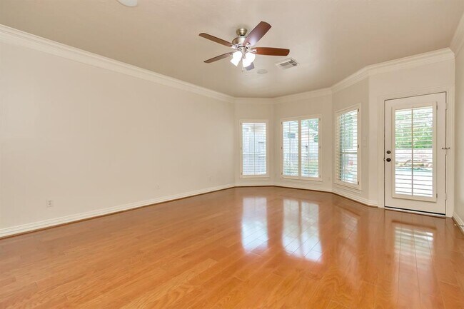 Building Photo - 14207 Jade Cove Dr