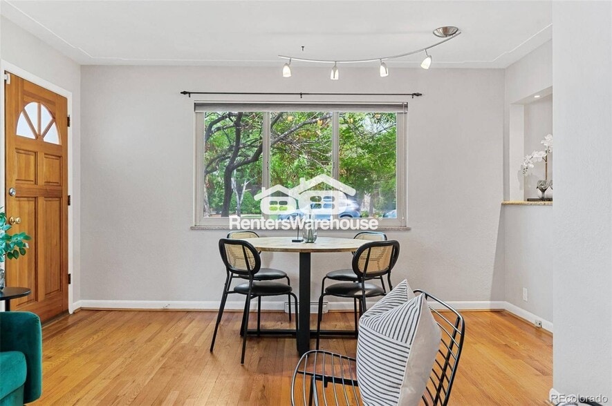 Building Photo - 1915 S Pearl St