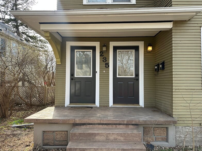 Building Photo - 235 Logan Ave N