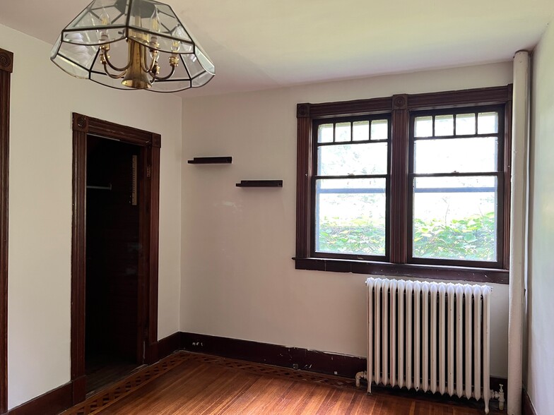 Building Photo - 308 Park Ave