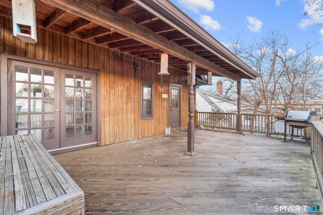 Building Photo - 33 Douglas Ave