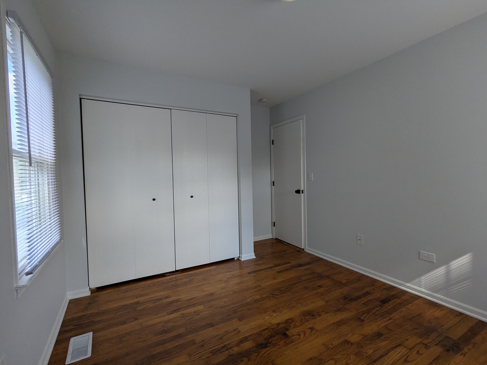 Building Photo - 603 Kingston Dr
