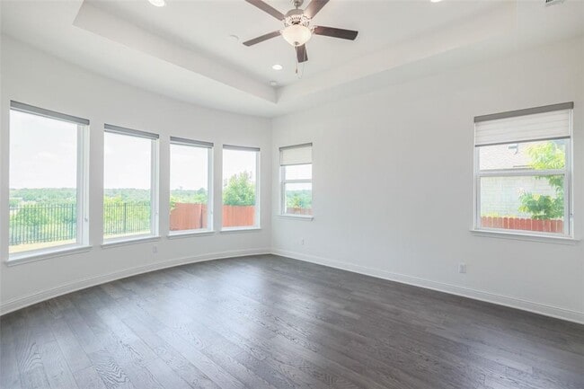 Building Photo - 4413 Edgewater Dr