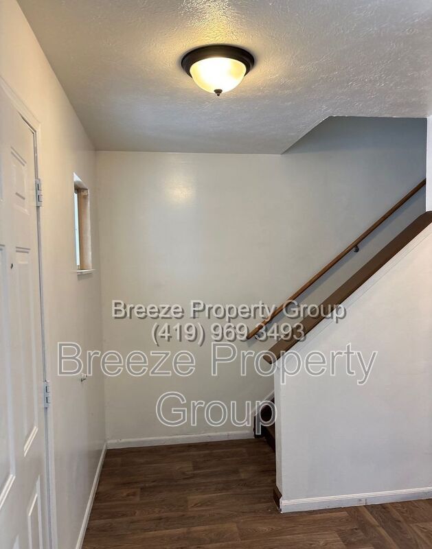 Building Photo - 57 W Warren Ave