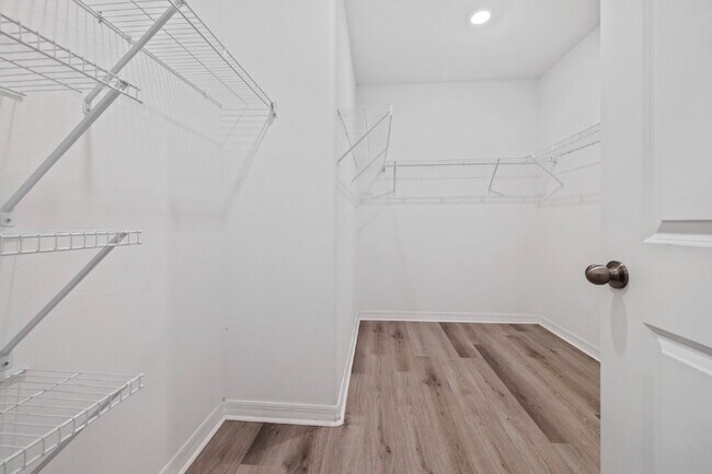 Building Photo - 7205 Ronnie Gardens Ct