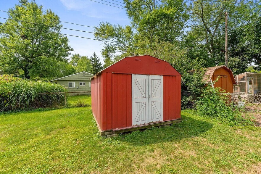 Building Photo - 765 Stinchcomb Dr