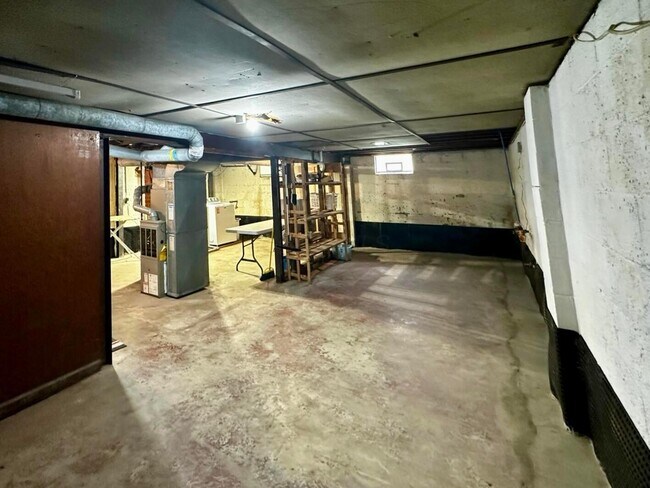 Building Photo - 2778 Bellwood Ave