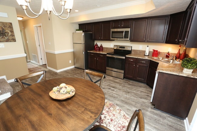 Primary Photo - Avalon Springs Apartments