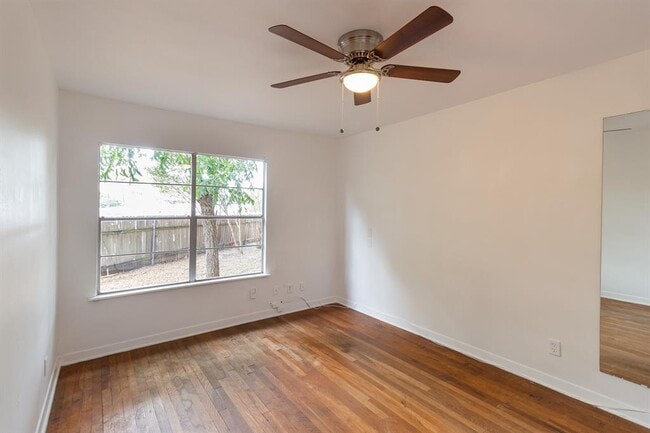 Building Photo - 2305 Westforest Dr