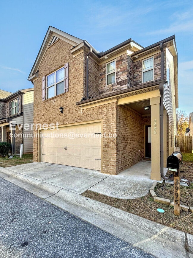 Building Photo - Limited Time Special Offer / 3 Bed/2.5 Bath Home with Garage / Pet-Friendly / Vouchers Accepted /...