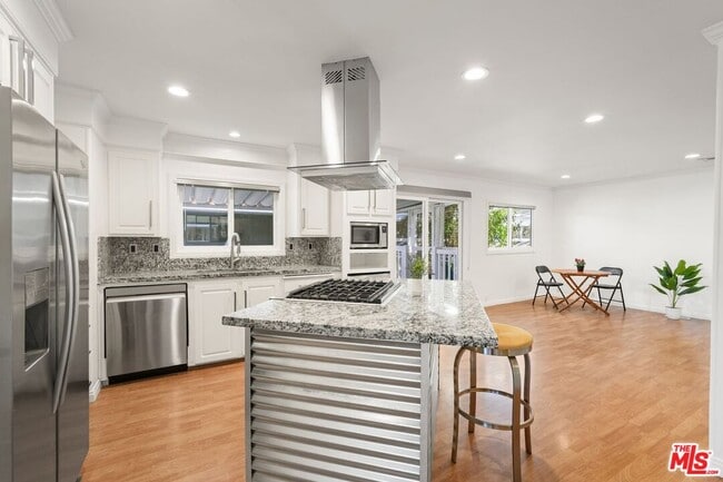 Building Photo - 29500 Heathercliff Rd