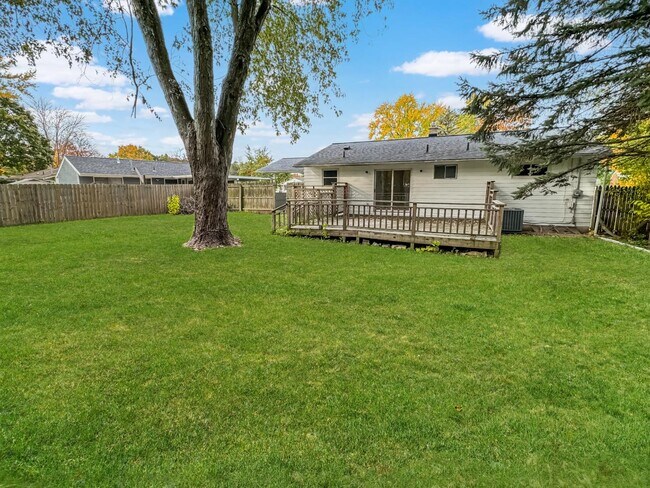 Building Photo - 4204 Northgate Dr NE