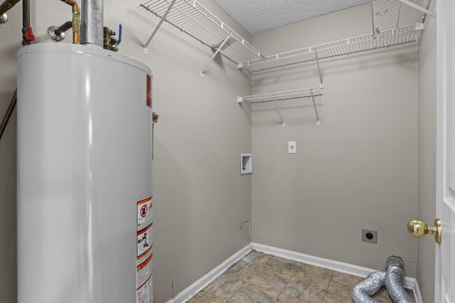 Building Photo - 889 Revere Run Dr