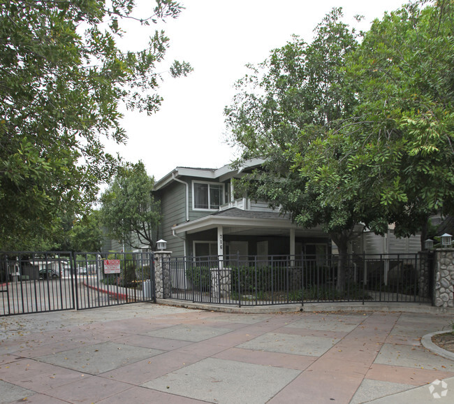 Primary Photo - Regency Court Senior Community 62 Plus