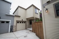 Building Photo - ADS457