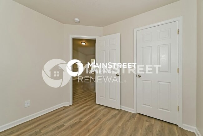 Building Photo - 4 Bedroom Pet-Friendly Home in POWELL, TN with Main Street Renewal