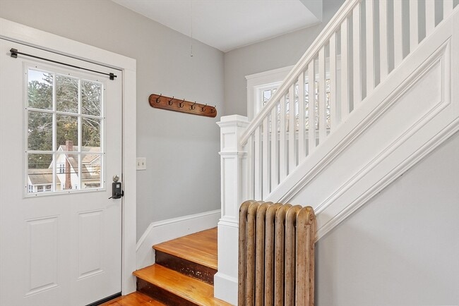 Building Photo - 577 Chandler St