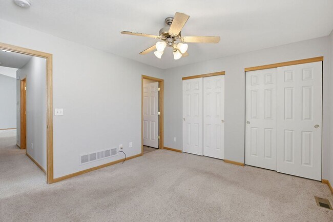 Building Photo - AVAILABLE NOW –   3 BD, 2 BA, 2 Car Garage - Pet Friendly | Wellington, CO