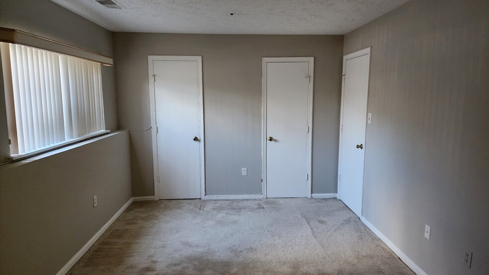 Building Photo - 134 Azalea Ct