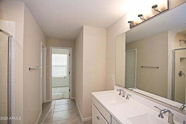 Building Photo - 7865 N 79th Ave