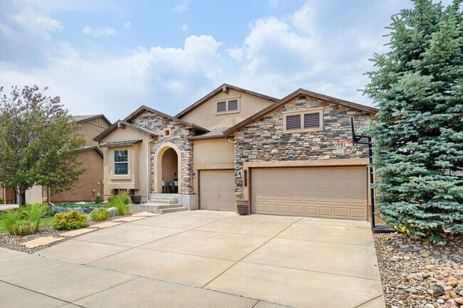 Building Photo - 6134 Rennert Dr