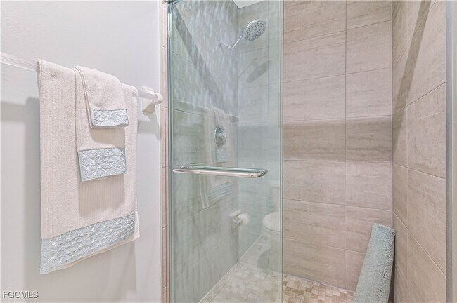 Building Photo - 915 New Waterford Dr