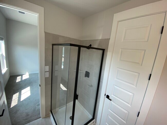 Building Photo - 2103 Pueblito Dr