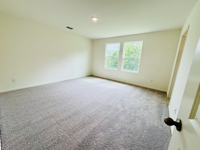 Building Photo - 623 Muster Fld Ct