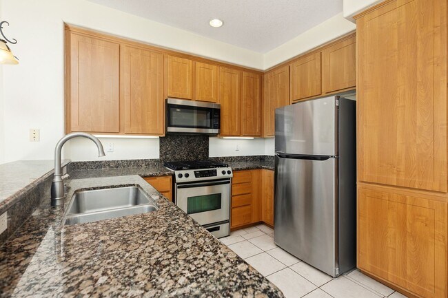 Building Photo - View Condo in Luxury Gated Community