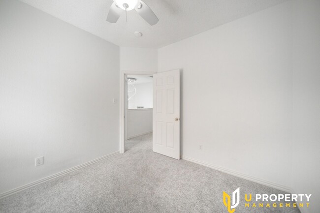 Building Photo - Stylish 3-Bedroom Home in Flower Mound