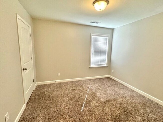 Building Photo - Now Leasing a 4-bedroom 2.5 bath home in Walls, MS @ Mallard Park. Available Now!