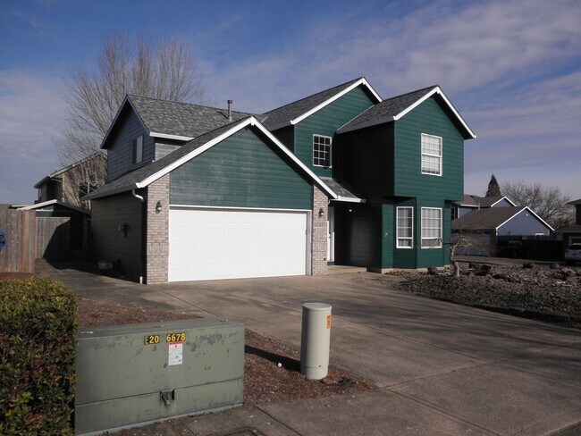 Building Photo - Updated