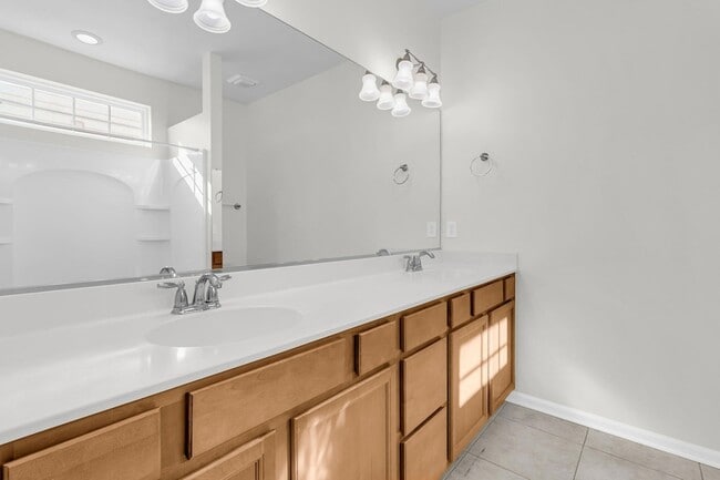 Building Photo - 168 Sea Lavender Ln