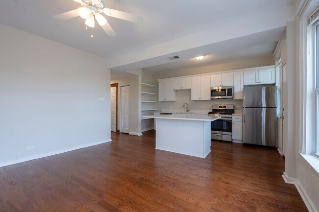 Building Photo - Spacious, Renovated 3 Bedroom 1 Bathroom