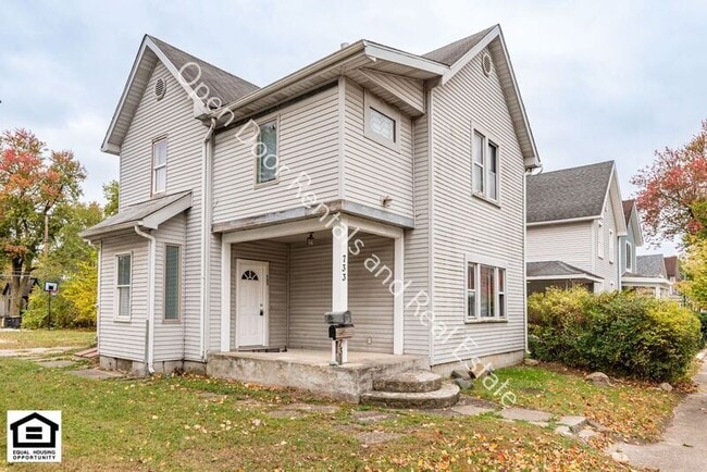 Primary Photo - 733 3rd St