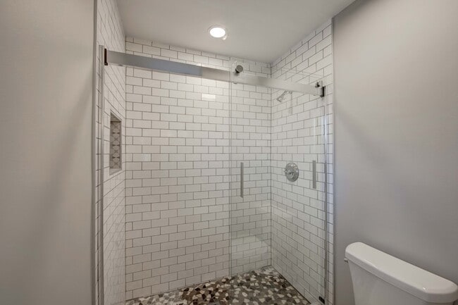 Building Photo - 1129 W Main St