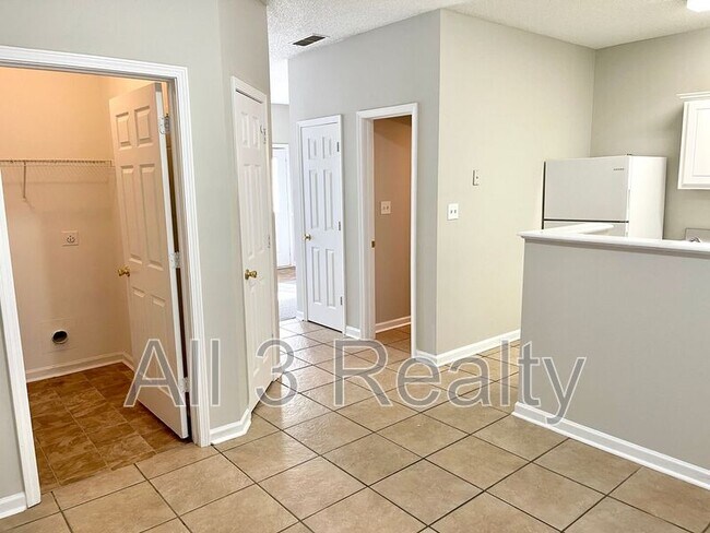 Building Photo - 6688 Sunset Hills Blvd