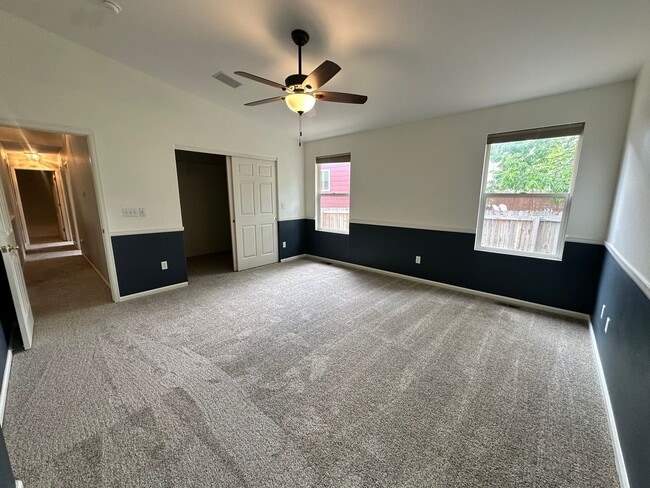Building Photo - 3 Bedroom 3 Bath - Arapahoe Ridge Erie!