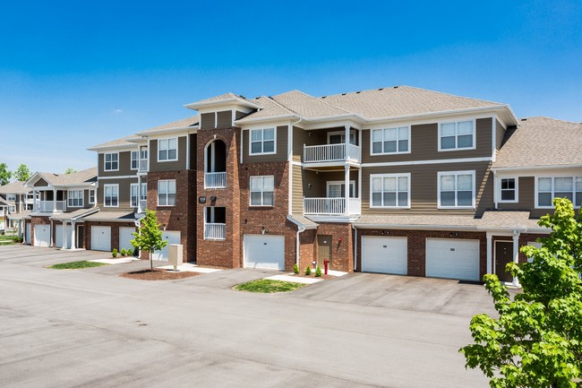 Oak Crossing Apartments - Fort Wayne, IN | Apartment Finder