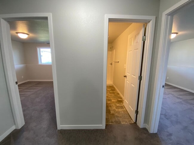 Building Photo - Beautiful 4 Bedroom Home by Brooks Harbor ...