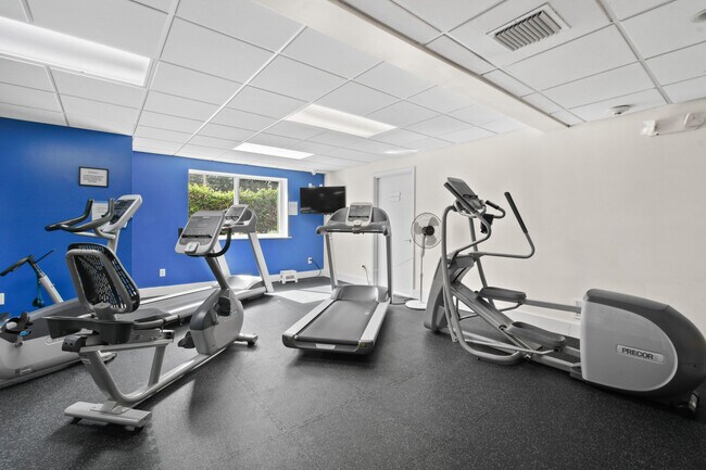 Building Photo - 2774 S Ocean Blvd