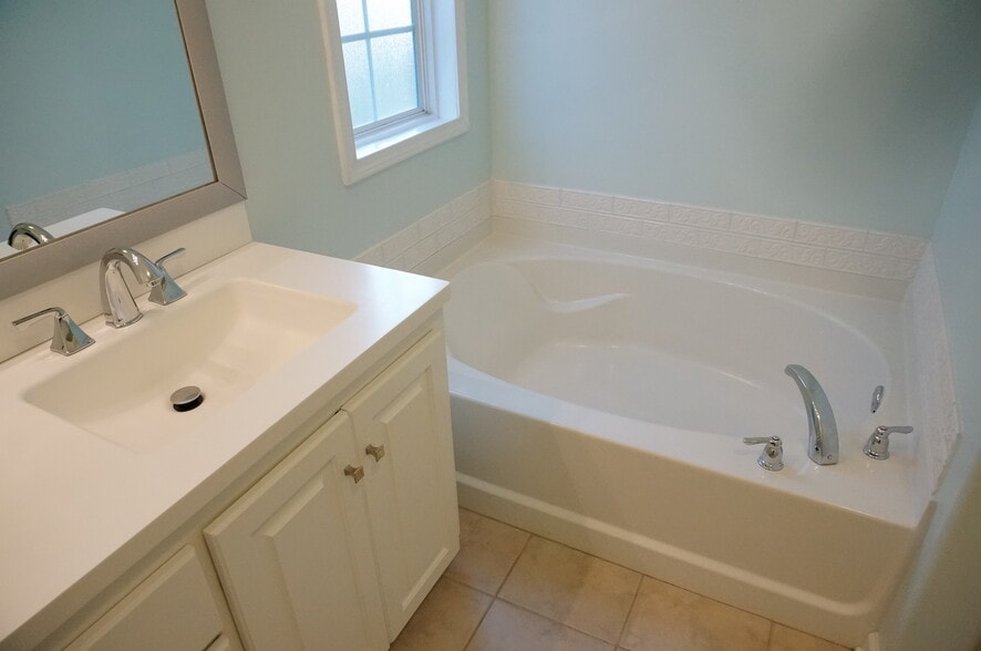 Primary Bathroom - 123 Somersby Blvd
