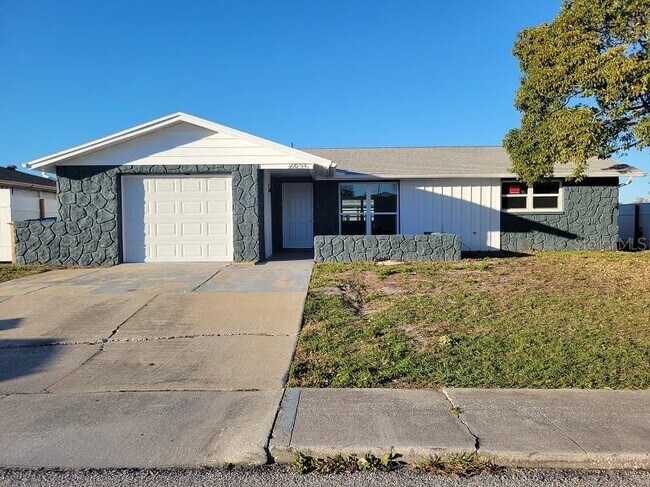 Building Photo - 6935 Alta Vista St