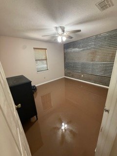 Building Photo - 2412 Redbud St