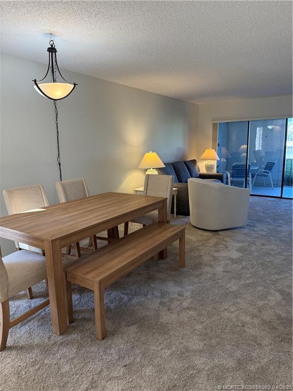 Building Photo - 554 NE Plantation Rd