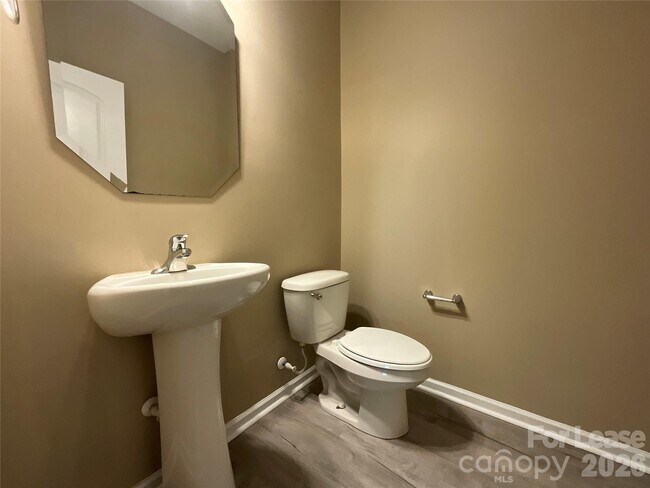 Building Photo - 3830 Broadview Lane