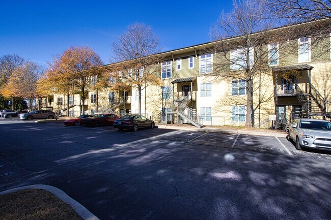 Building Photo - 1195MT