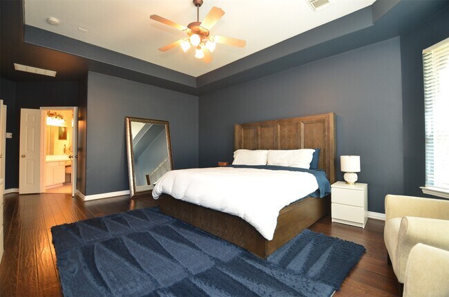 Building Photo - 1310 Wildwood Ln